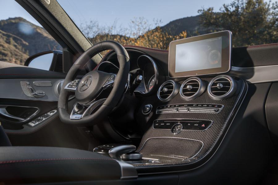Интерьер Mercedes-AMG C43 4Matic 2016 года  (NA) (фото 13 из 20)